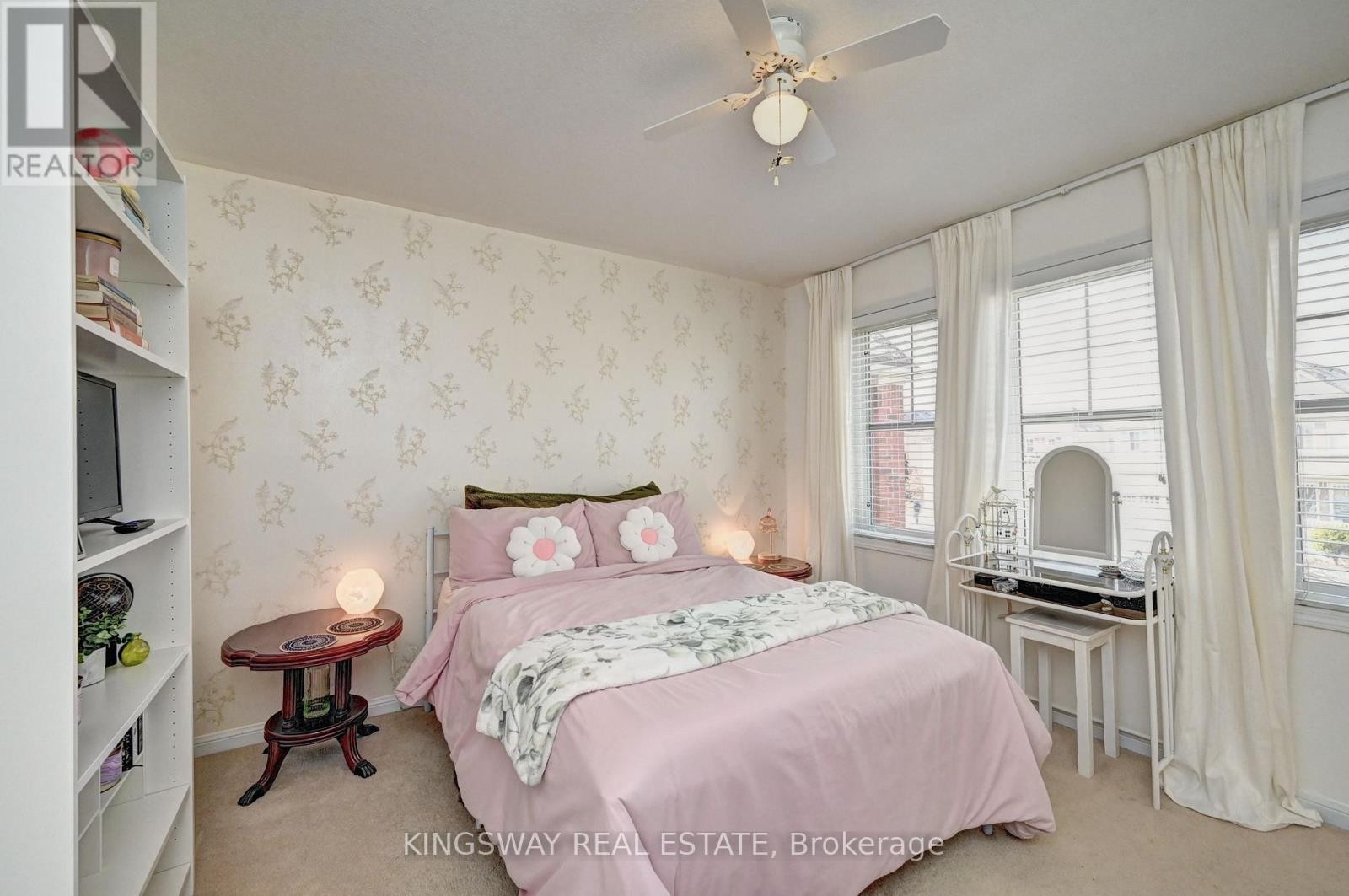 












222 BALDWIN DRIVE

,
Cambridge,




Ontario
N3C0B3

