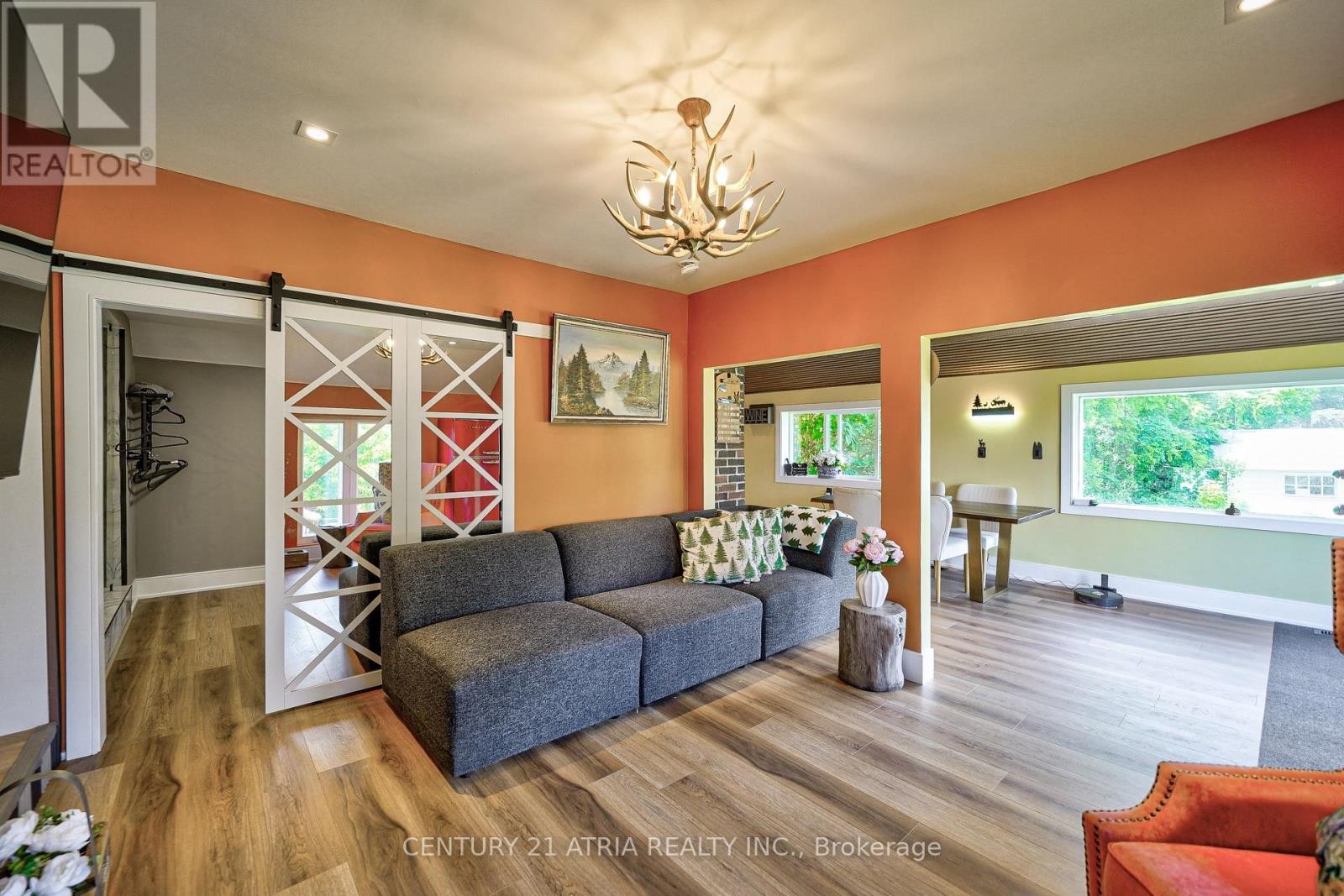 












785 MUSKOKA ROAD 169

,
Gravenhurst (Muskoka (S)),




Ontario
P1P0G1

