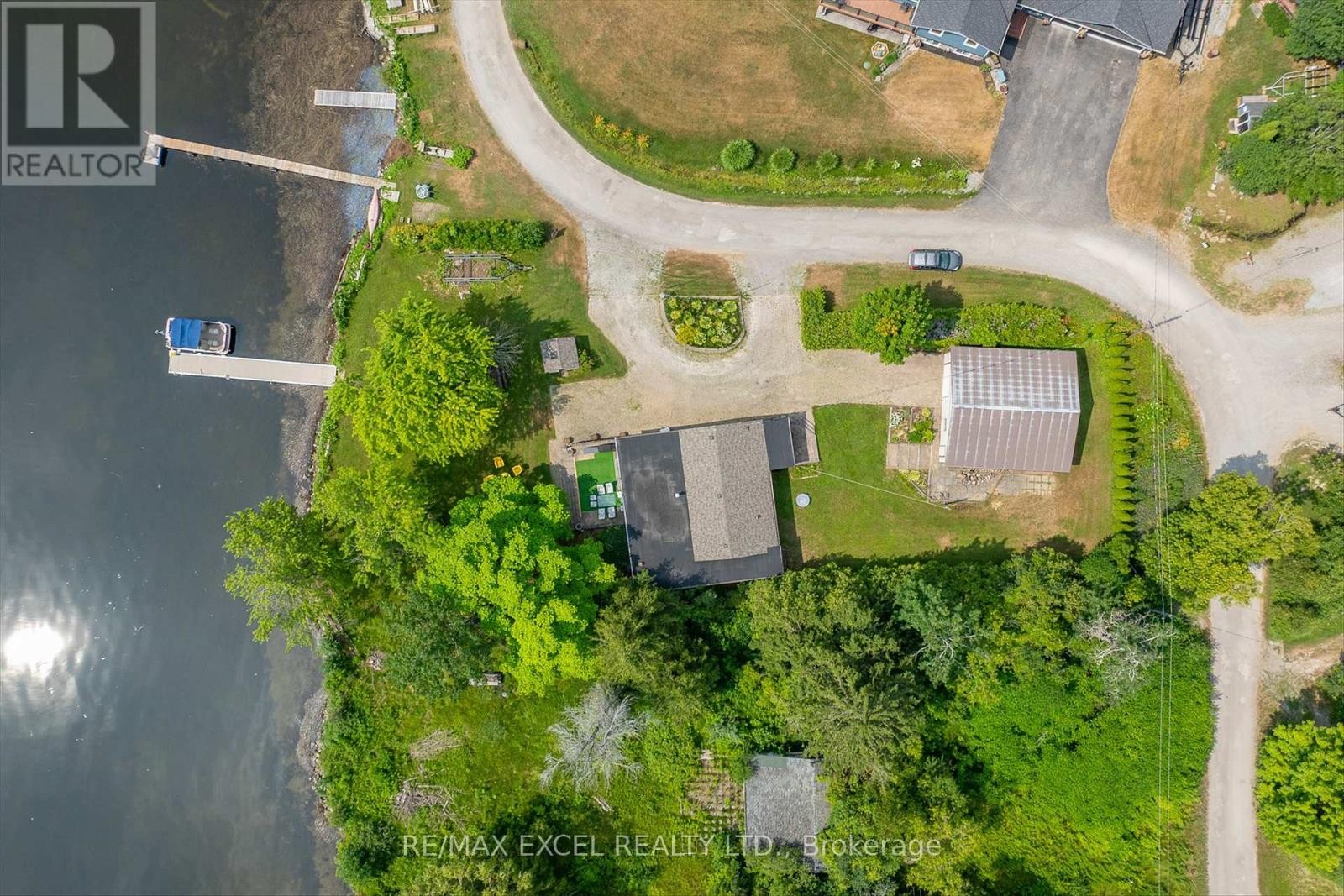 












665 NORTH SHORE DRIVE E

,
Otonabee-South Monaghan,




Ontario
P7B6B3

