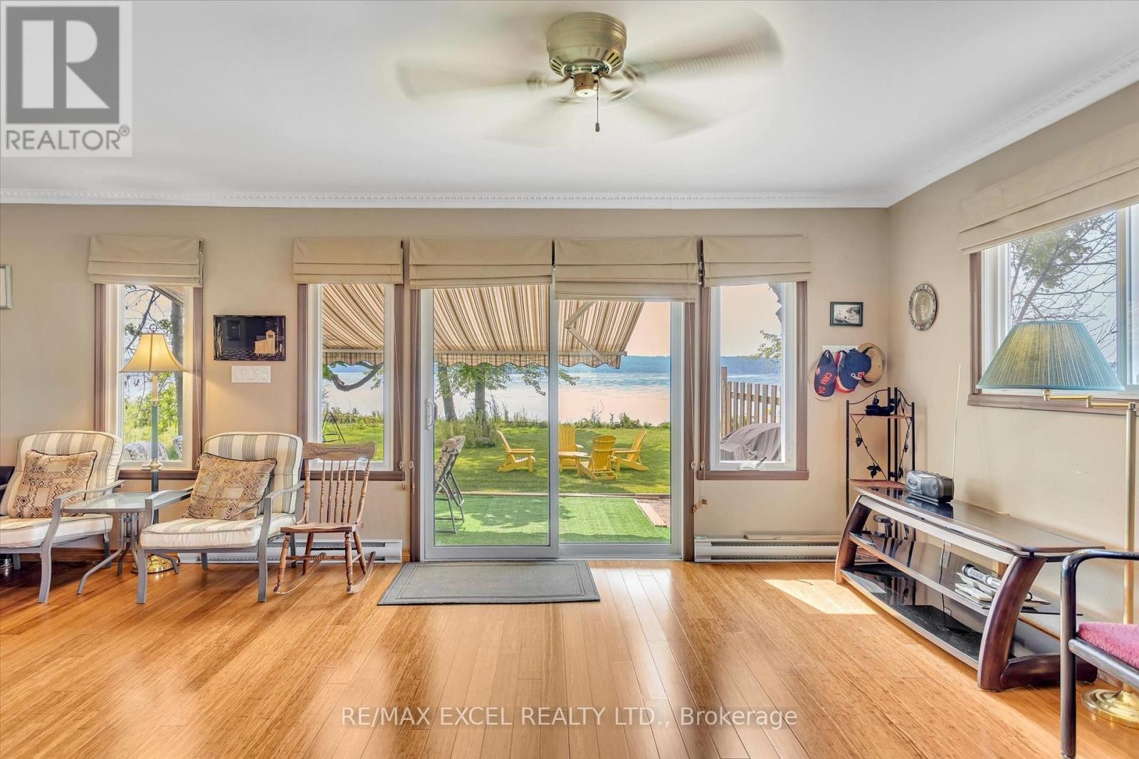 












665 NORTH SHORE DRIVE E

,
Otonabee-South Monaghan,




Ontario
P7B6B3

