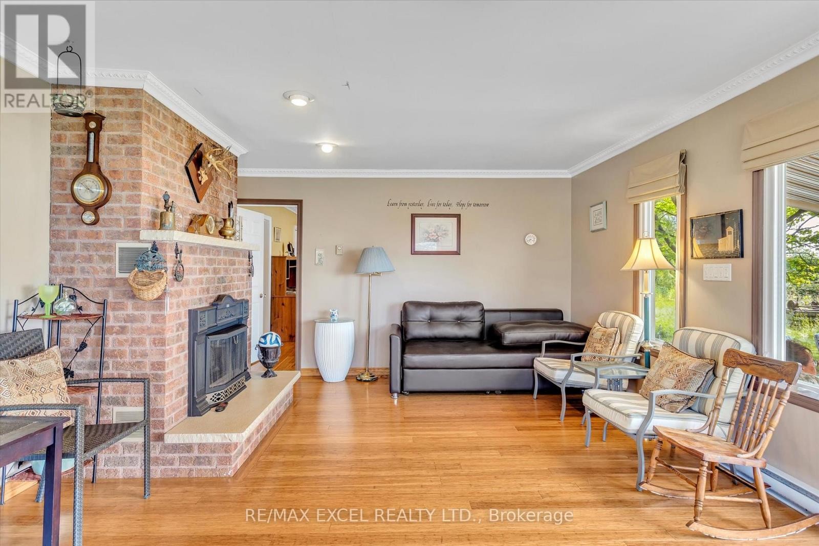 












665 NORTH SHORE DRIVE E

,
Otonabee-South Monaghan,




Ontario
P7B6B3

