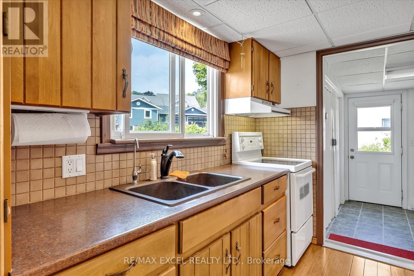 












665 NORTH SHORE DRIVE E

,
Otonabee-South Monaghan,




Ontario
P7B6B3

