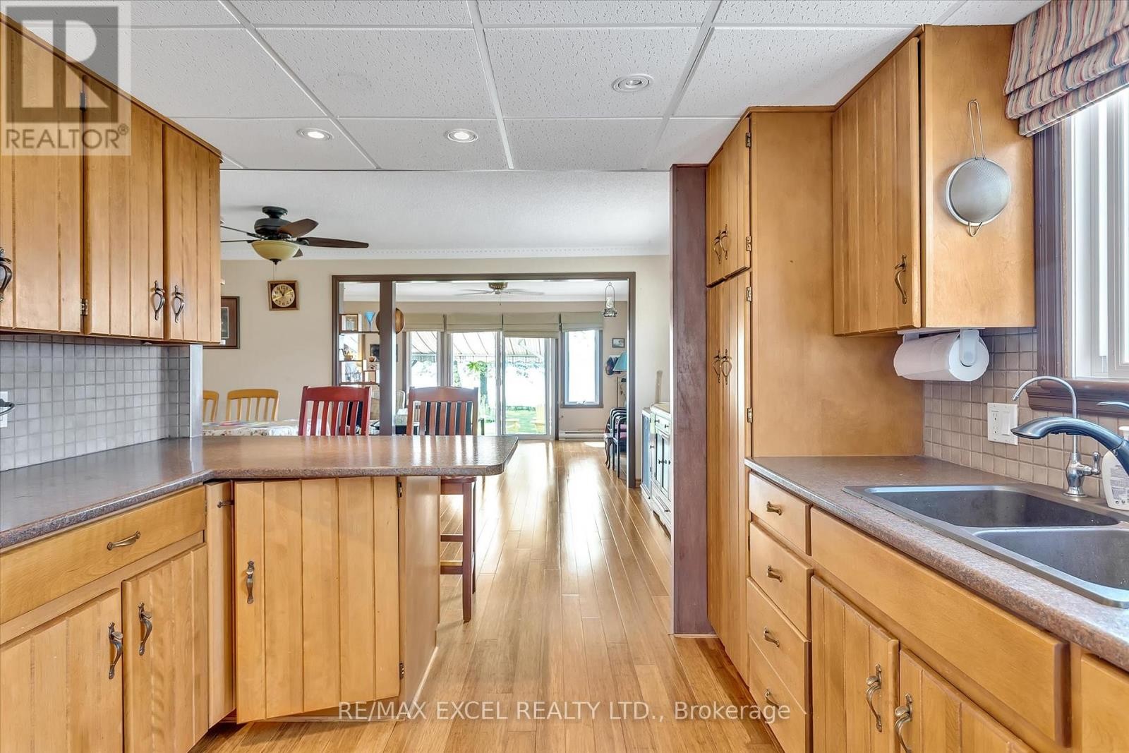 












665 NORTH SHORE DRIVE E

,
Otonabee-South Monaghan,




Ontario
P7B6B3

