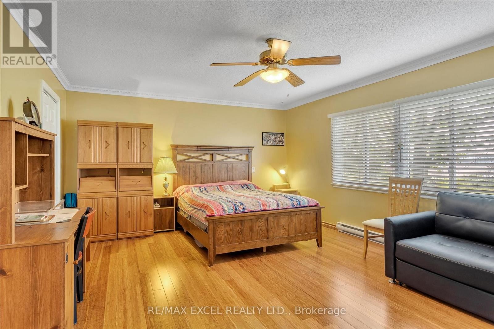 












665 NORTH SHORE DRIVE E

,
Otonabee-South Monaghan,




Ontario
P7B6B3

