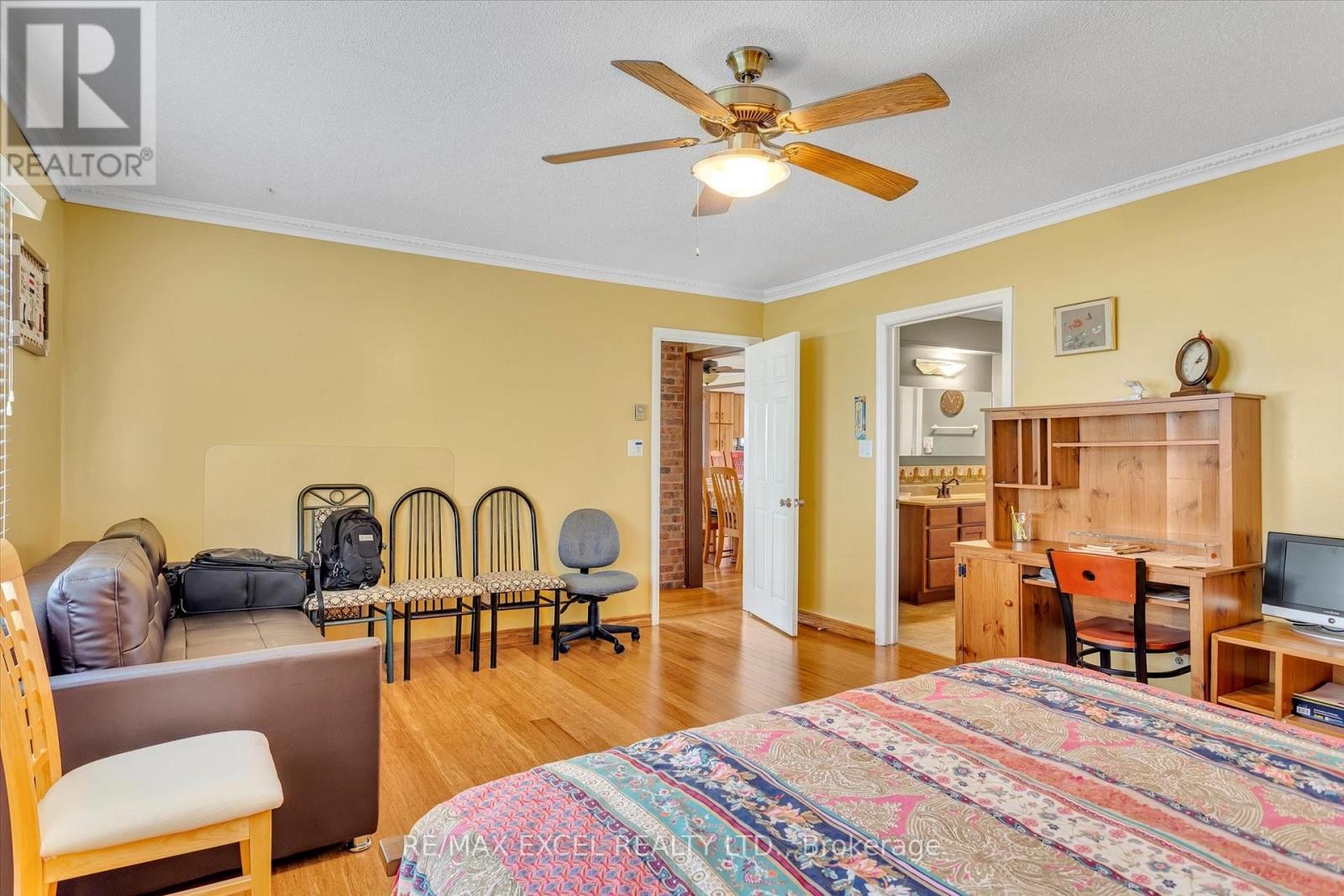 












665 NORTH SHORE DRIVE E

,
Otonabee-South Monaghan,




Ontario
P7B6B3

