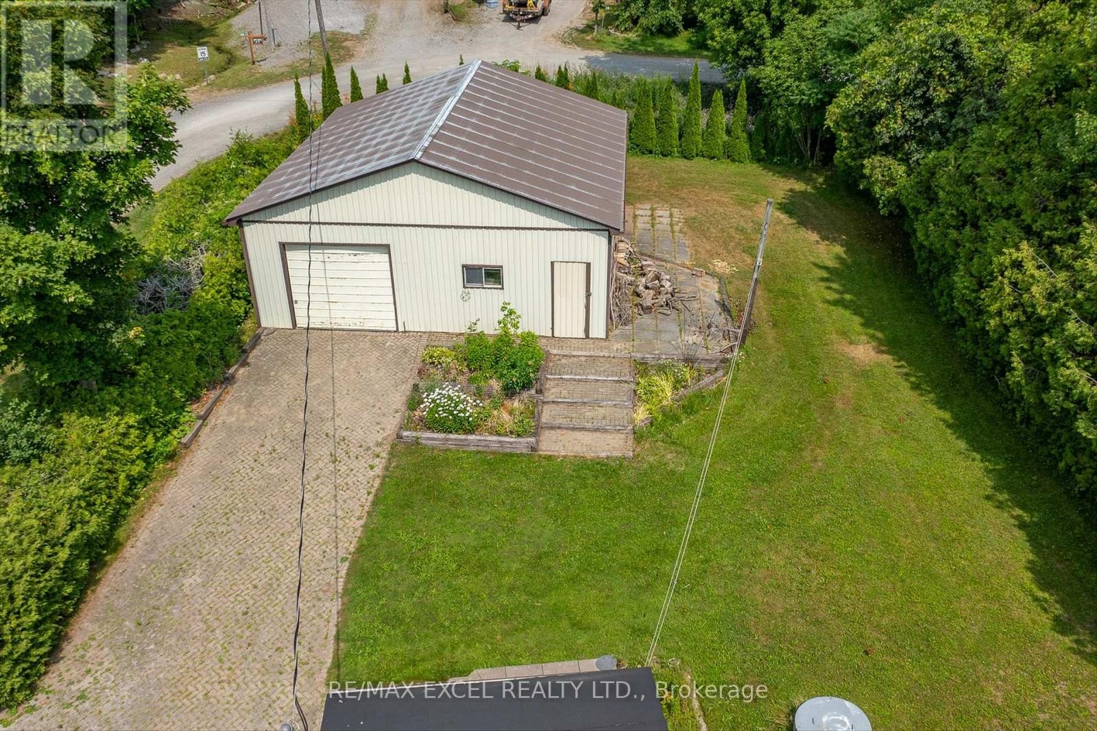 












665 NORTH SHORE DRIVE E

,
Otonabee-South Monaghan,




Ontario
P7B6B3

