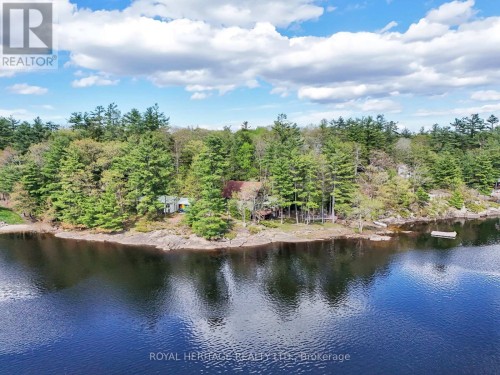 Over 300 ft of private shoreline