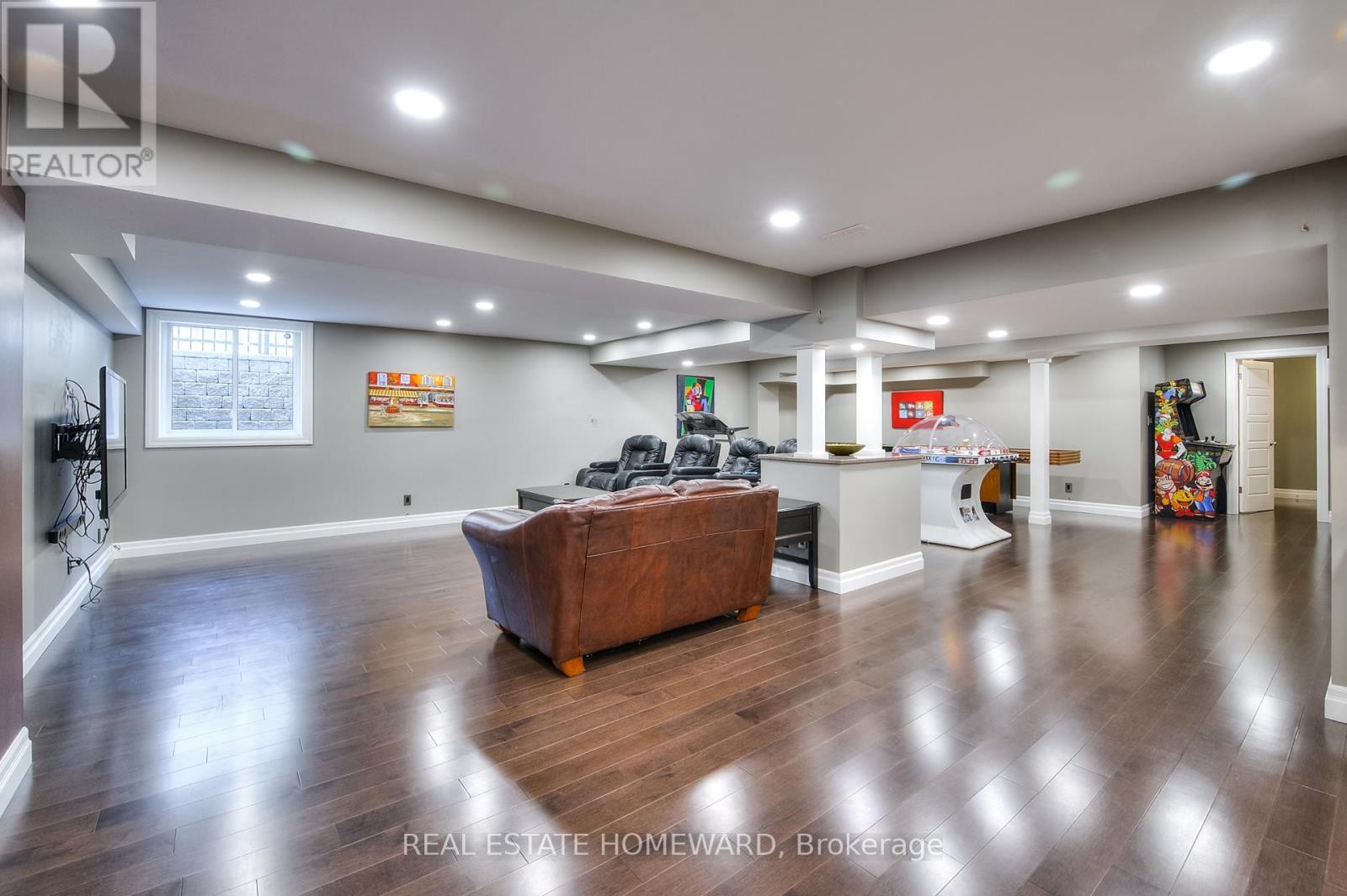 












225 RIDGEMERE COURT

,
Kitchener,




Ontario
N2P2V5


