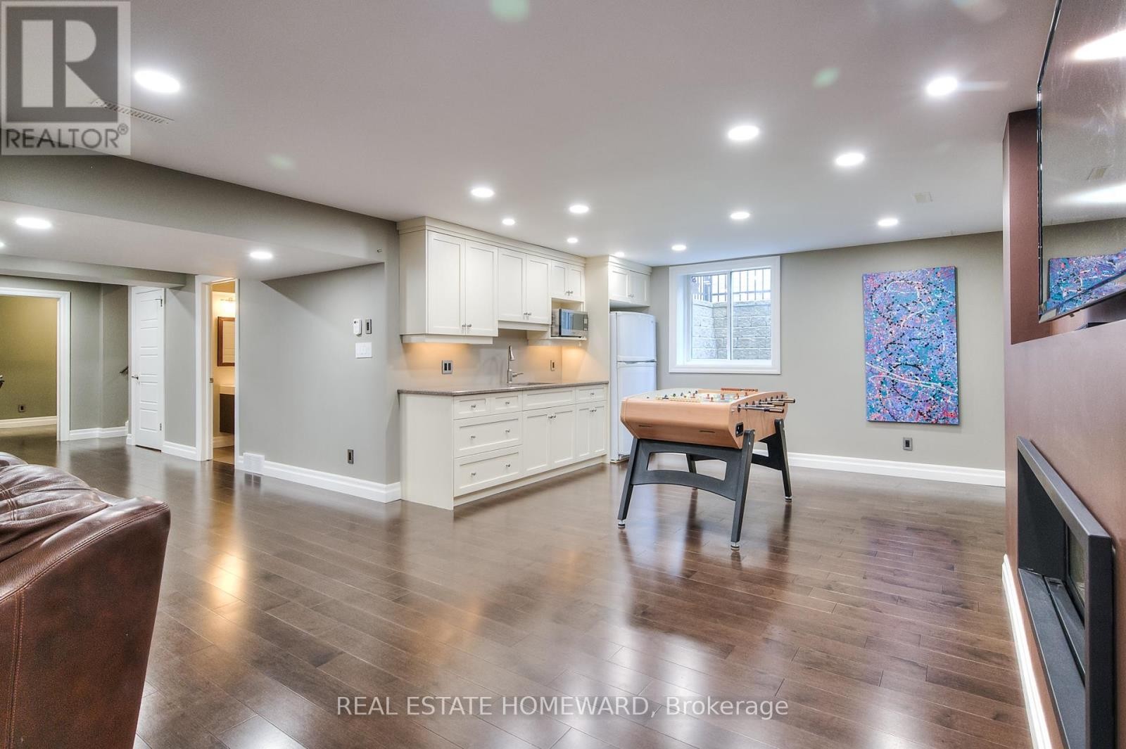 












225 RIDGEMERE COURT

,
Kitchener,




Ontario
N2P2V5


