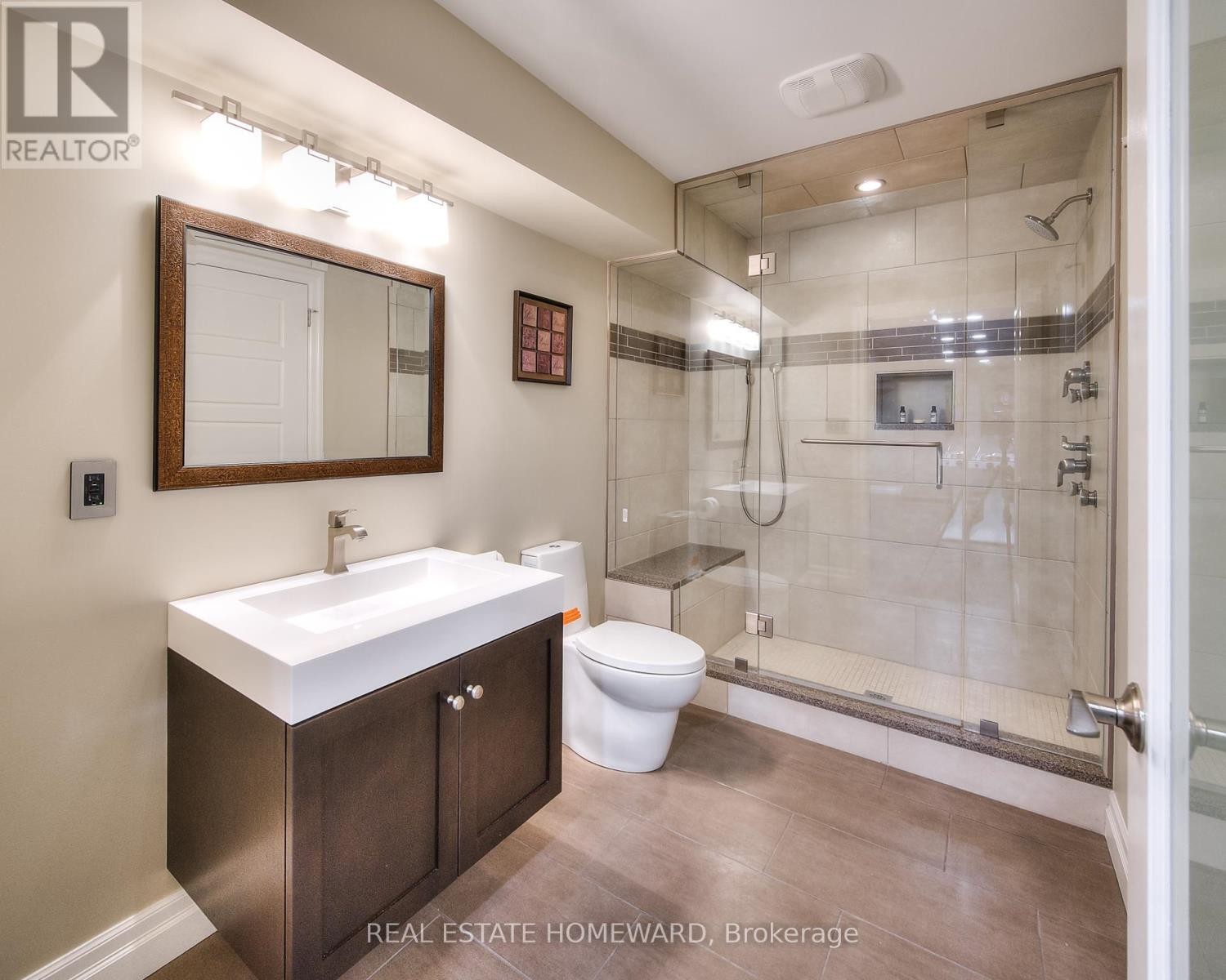 












225 RIDGEMERE COURT

,
Kitchener,




Ontario
N2P2V5

