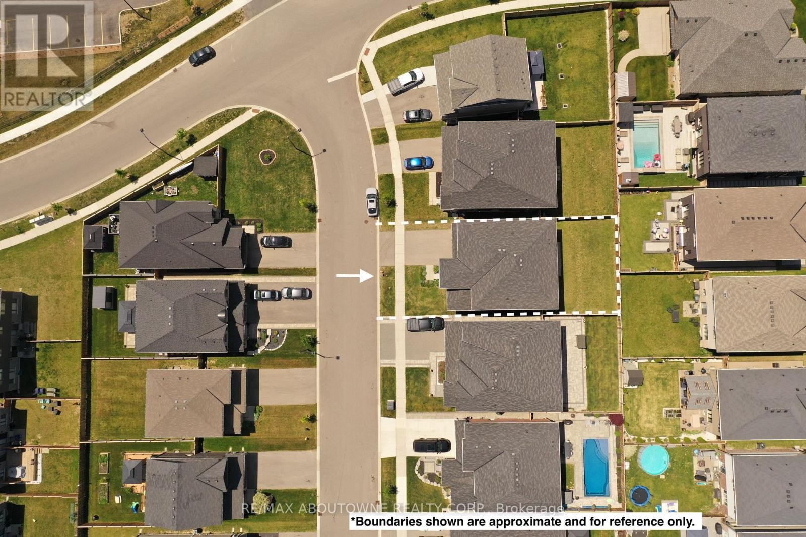 












10 MCGOVERN LANE

,
Brant (Paris),




Ontario
N3L0K3

