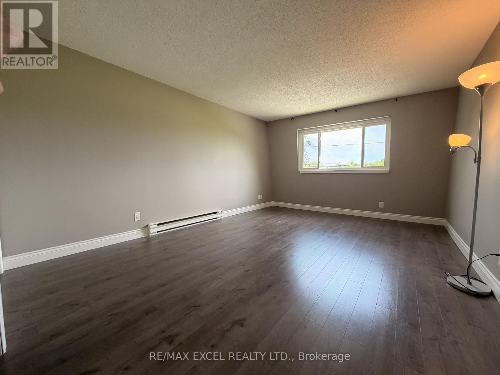 












16 - 8646 WILLOUGHBY DRIVE

,
Niagara Falls (Chippawa),




Ontario
L2G6X7

