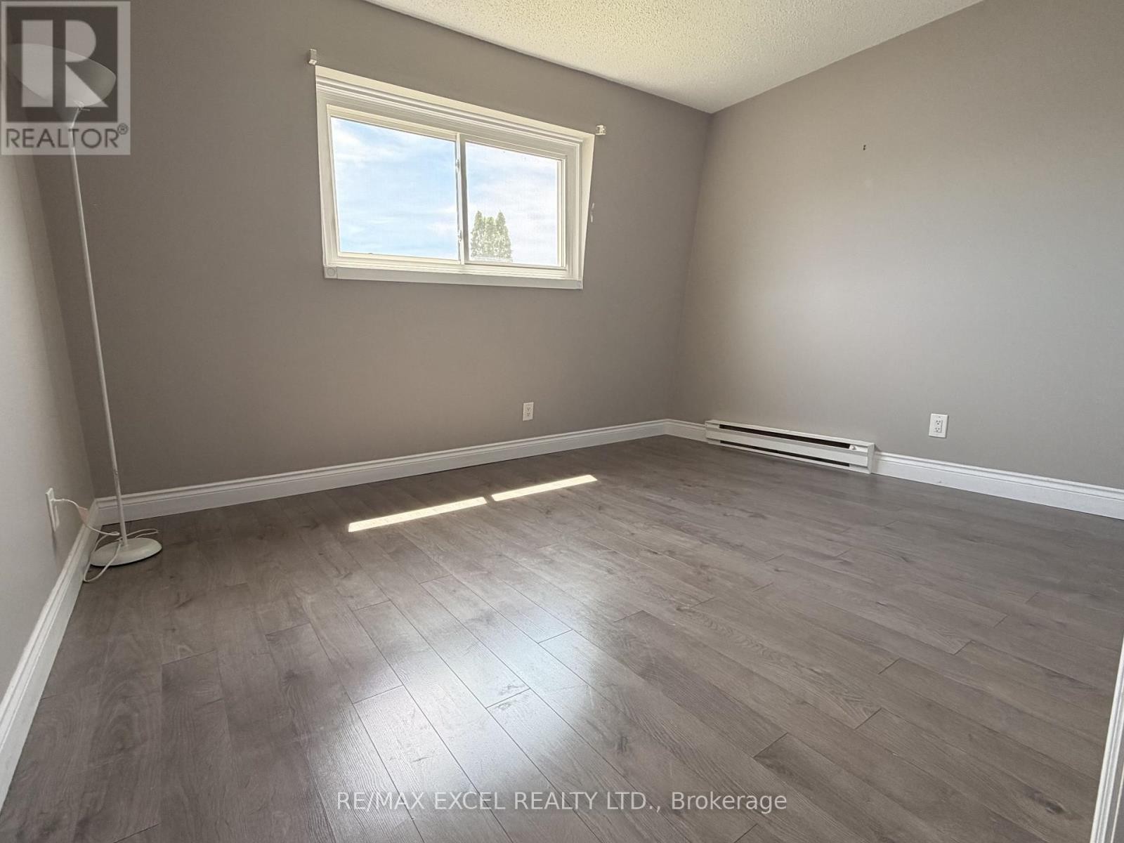 












16 - 8646 WILLOUGHBY DRIVE

,
Niagara Falls (Chippawa),




Ontario
L2G6X7

