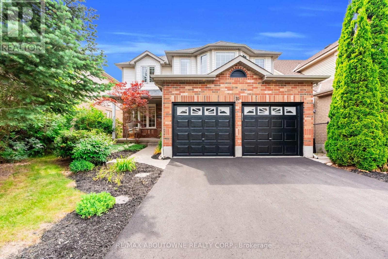 












32 JENSON BOULEVARD

,
Guelph (Pineridge/Westminster Woods),




Ontario
N1L1L1

