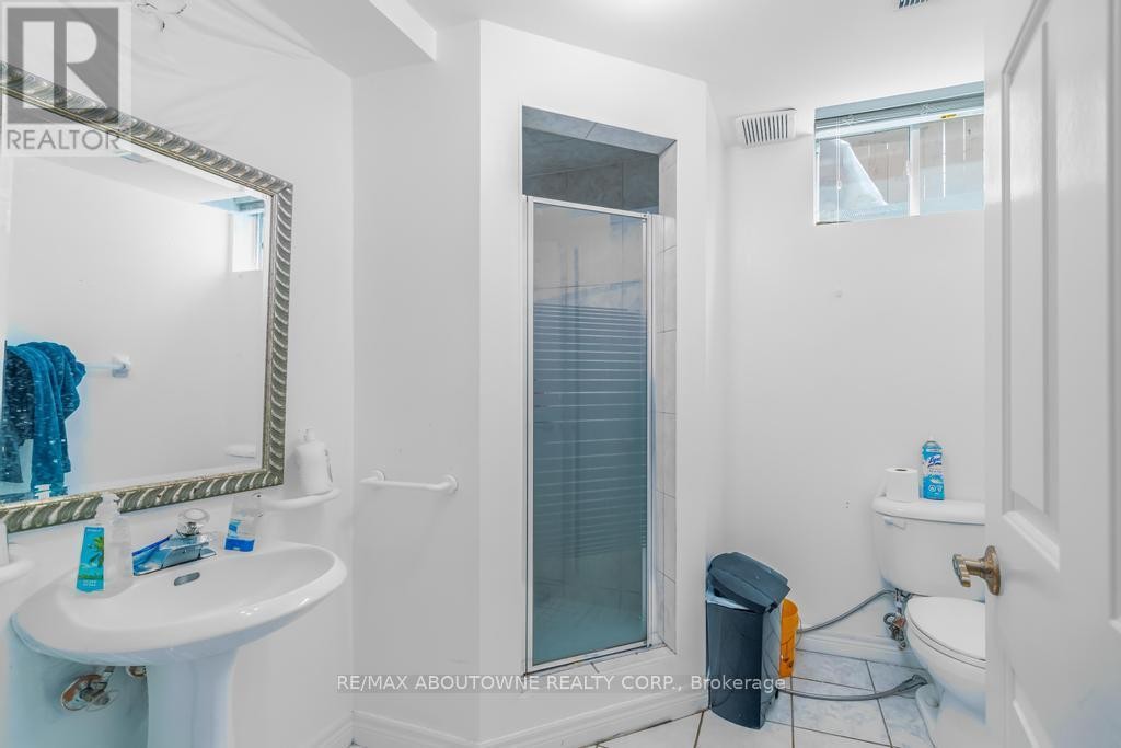 












14 SABLE DRIVE

,
Hamilton (Meadowlands),




Ontario
L9K1K9


