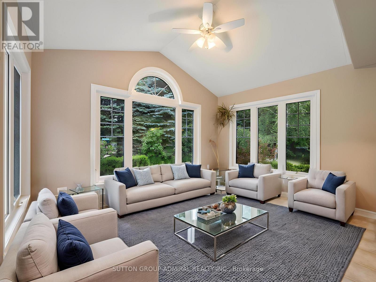 












6886 WELLINGTON RD 16

,
Centre Wellington,




Ontario
N0B1J0

