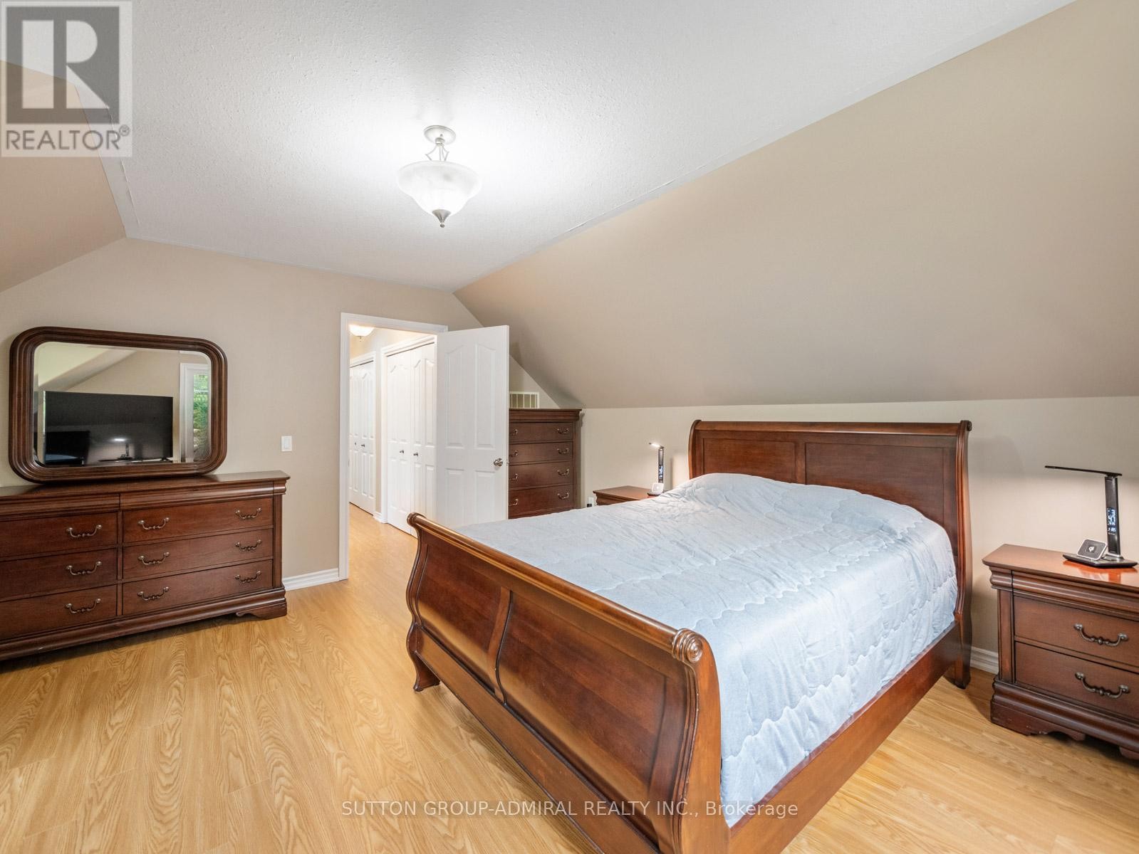 












6886 WELLINGTON RD 16

,
Centre Wellington,




Ontario
N0B1J0

