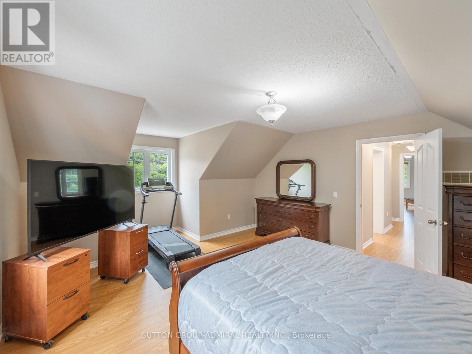 












6886 WELLINGTON RD 16

,
Centre Wellington,




Ontario
N0B1J0

