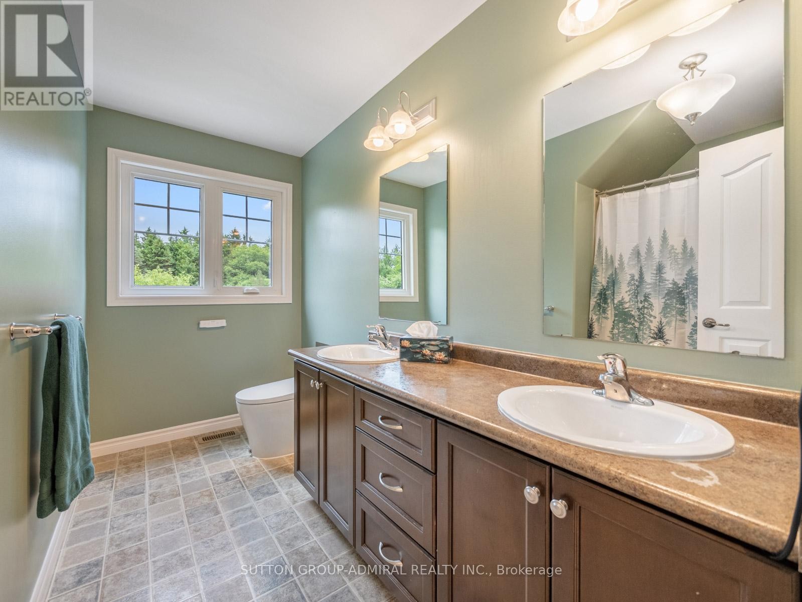 












6886 WELLINGTON RD 16

,
Centre Wellington,




Ontario
N0B1J0

