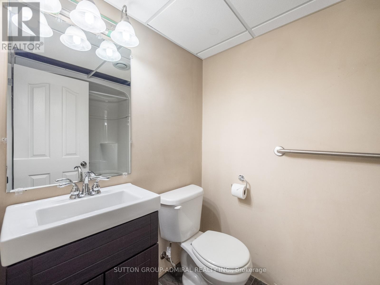 












6886 WELLINGTON RD 16

,
Centre Wellington,




Ontario
N0B1J0

