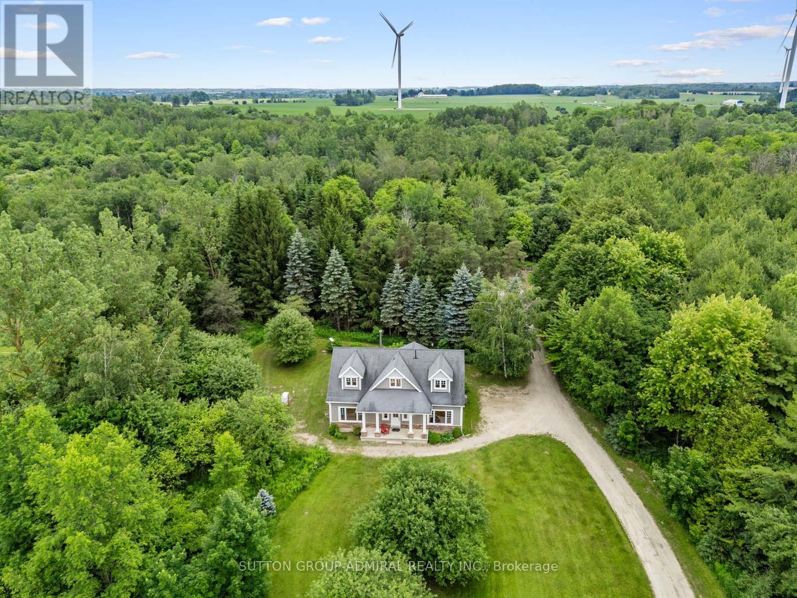












6886 WELLINGTON RD 16

,
Centre Wellington,




Ontario
N0B1J0

