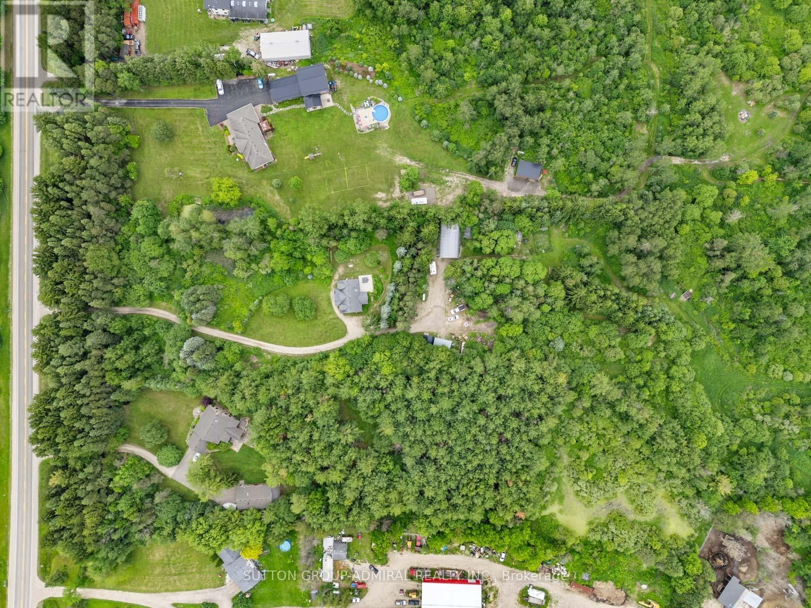 












6886 WELLINGTON RD 16

,
Centre Wellington,




Ontario
N0B1J0

