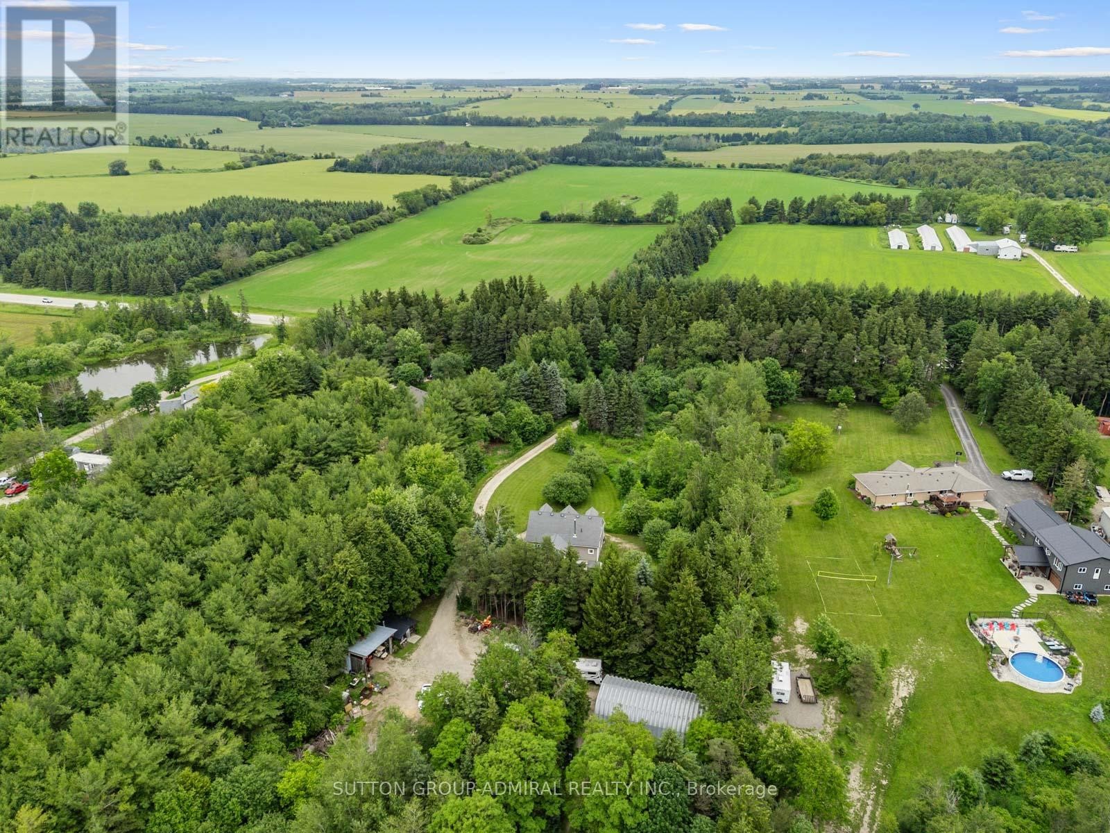 












6886 WELLINGTON RD 16

,
Centre Wellington,




Ontario
N0B1J0

