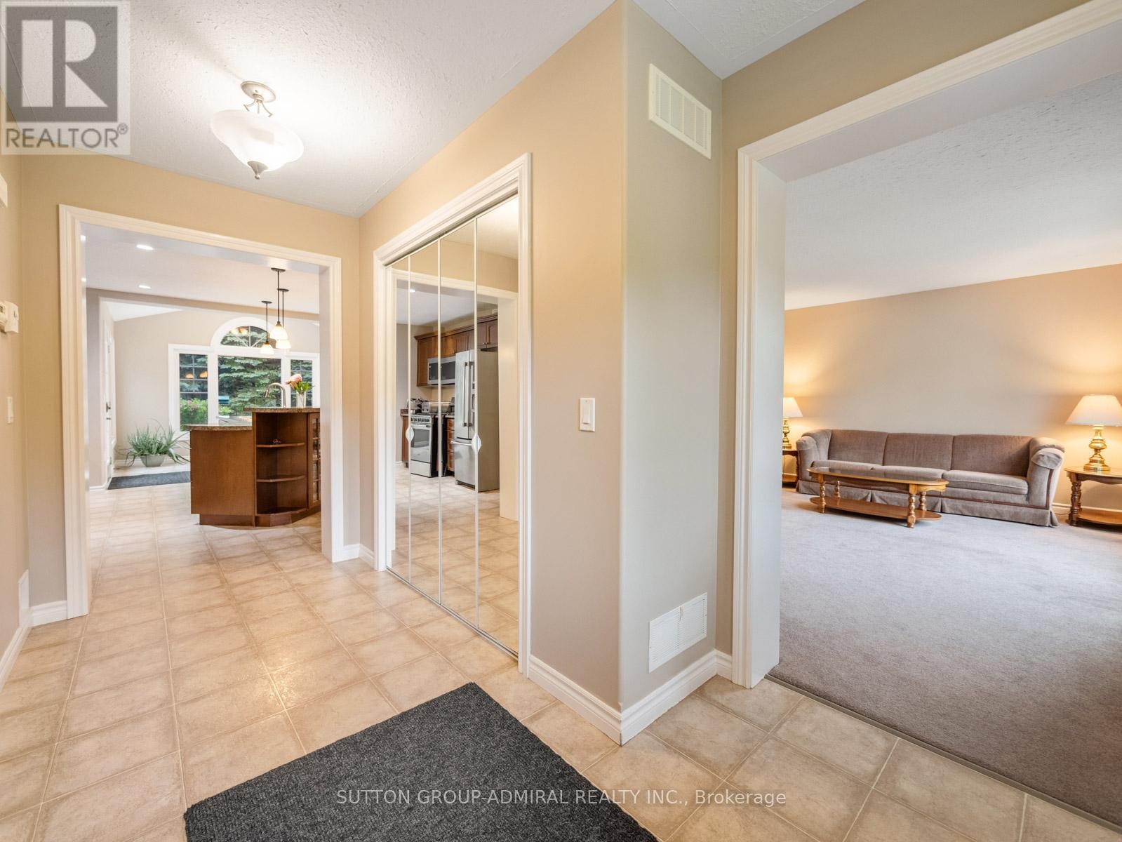 












6886 WELLINGTON RD 16

,
Centre Wellington,




Ontario
N0B1J0


