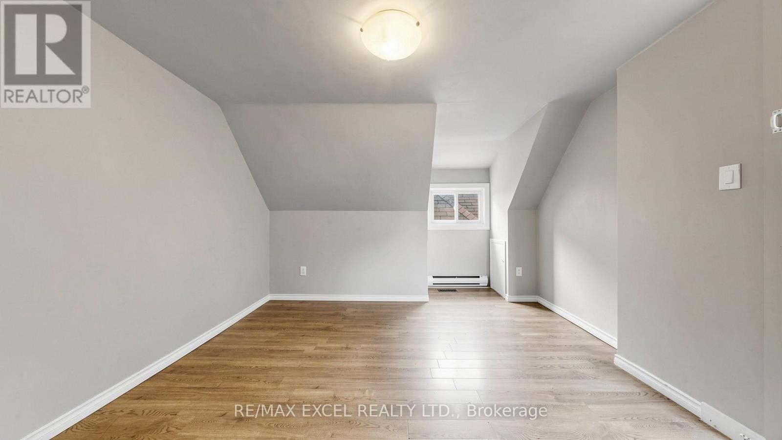 












259 VICTORIA AVENUE N

,
Hamilton (Landsdale),




Ontario
L8L5G3

