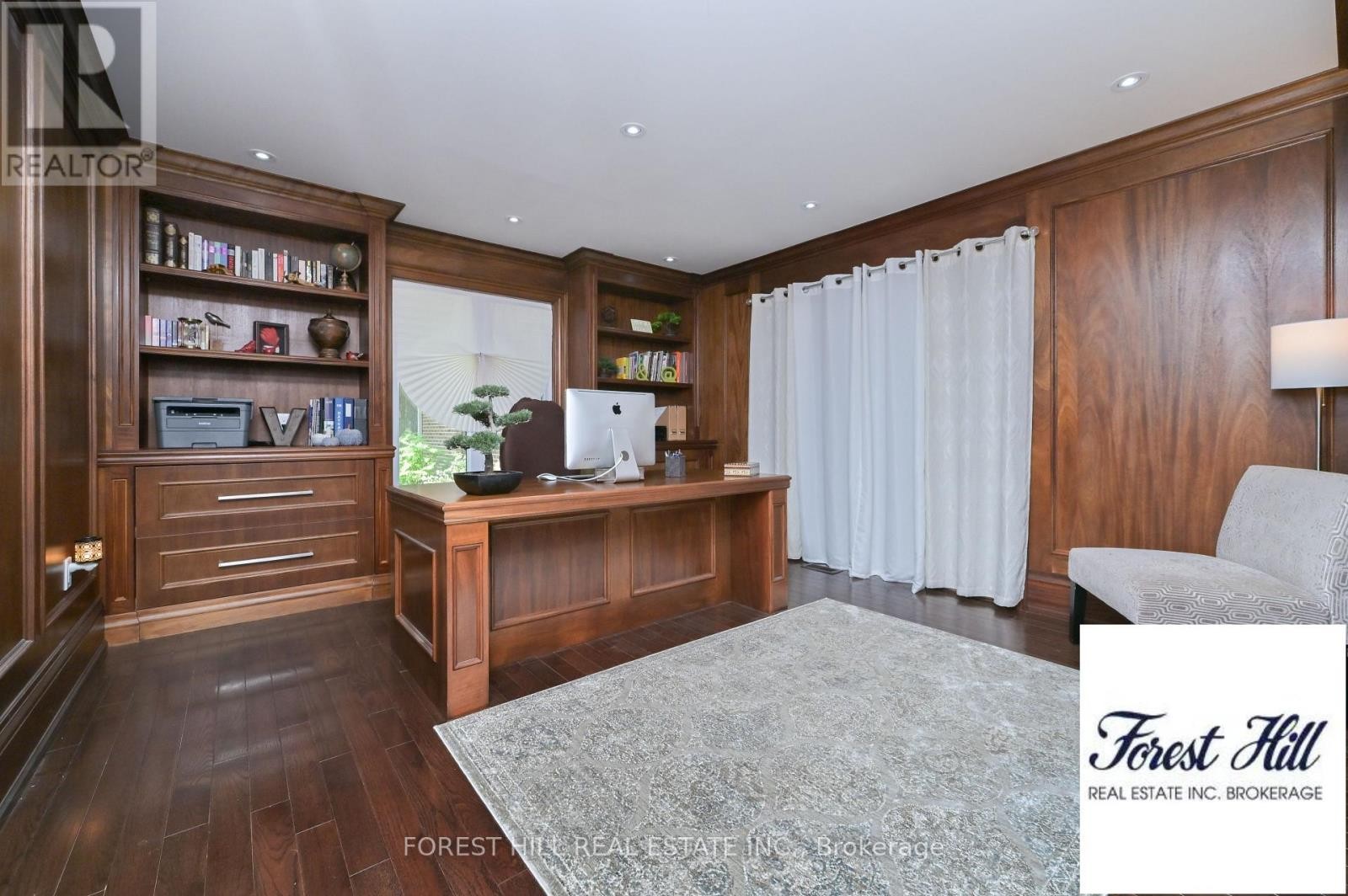 












347094 MONO CENTRE ROAD

,
Mono,




Ontario
L9W2Y8

