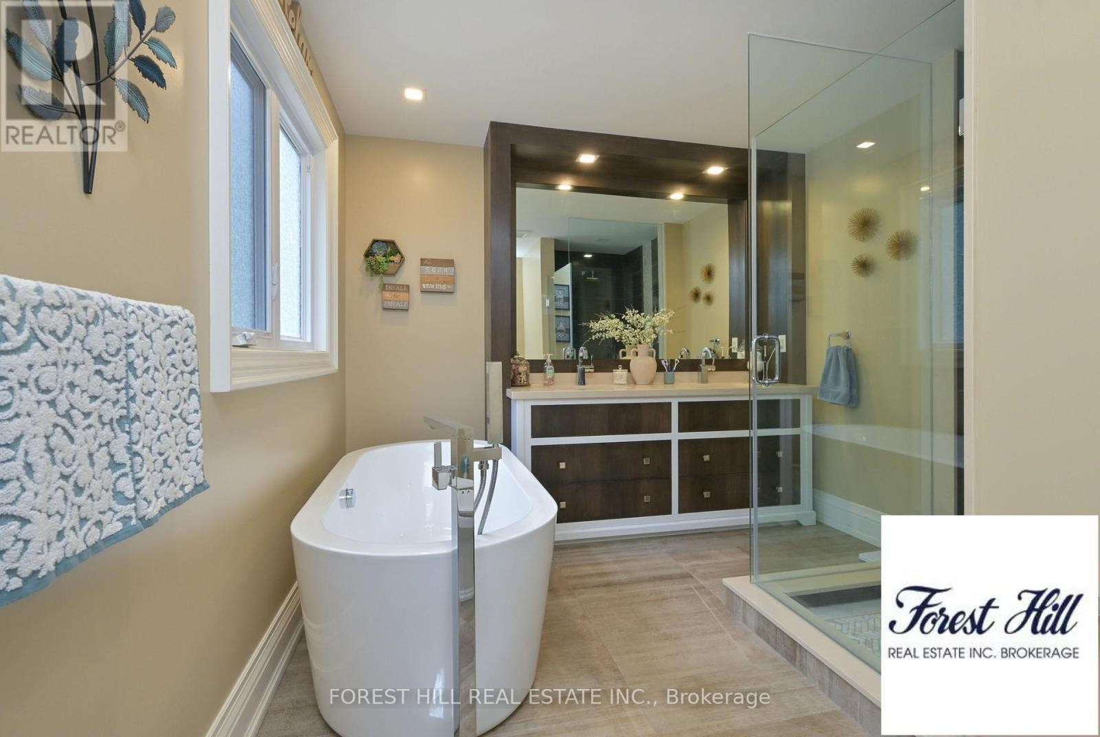 












347094 MONO CENTRE ROAD

,
Mono,




Ontario
L9W2Y8

