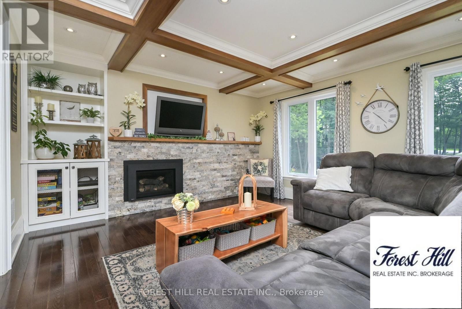 












347094 MONO CENTRE ROAD

,
Mono,




Ontario
L9W2Y8

