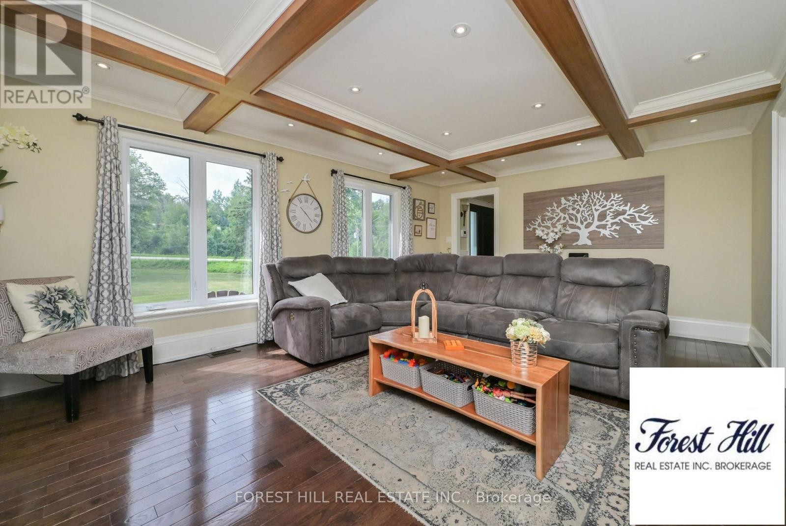 












347094 MONO CENTRE ROAD

,
Mono,




Ontario
L9W2Y8

