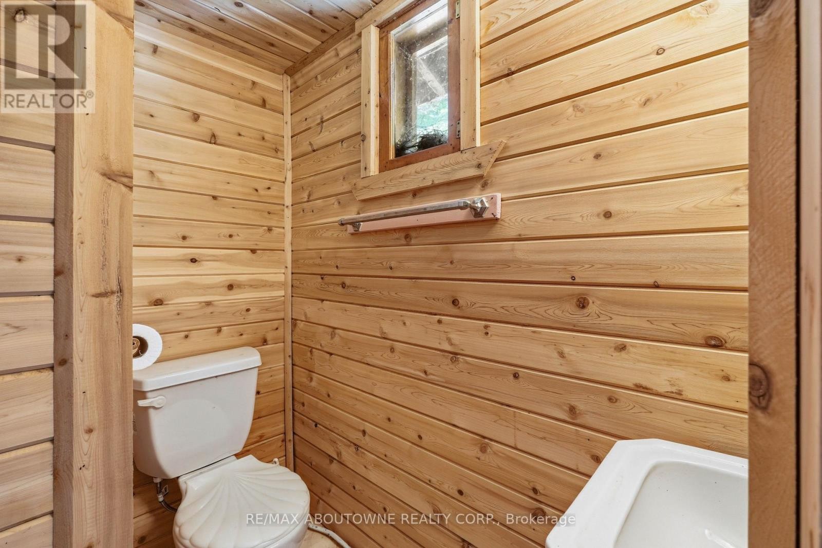 












370 FRASER LAKE

,
Carlow/Mayo (Carlow Ward),




Ontario
K0L1C0

