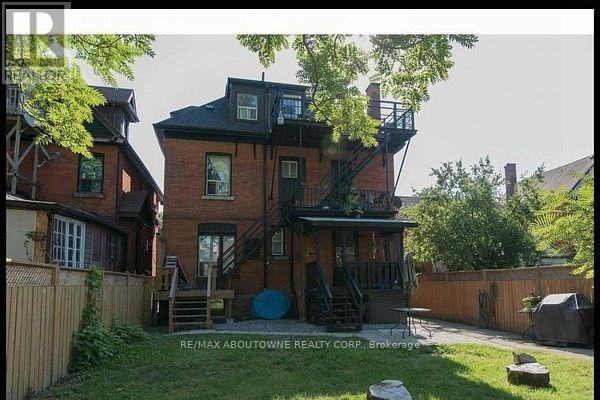 












66 WELLINGTON STREET S

,
Hamilton (Corktown),




Ontario
L8N2R1

