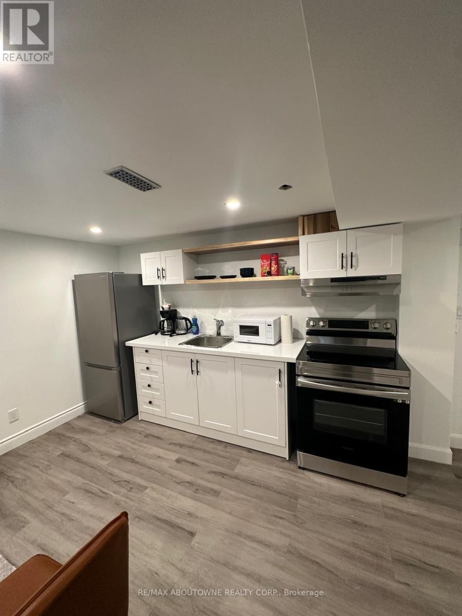 












66 WELLINGTON STREET S

,
Hamilton (Corktown),




Ontario
L8N2R1

