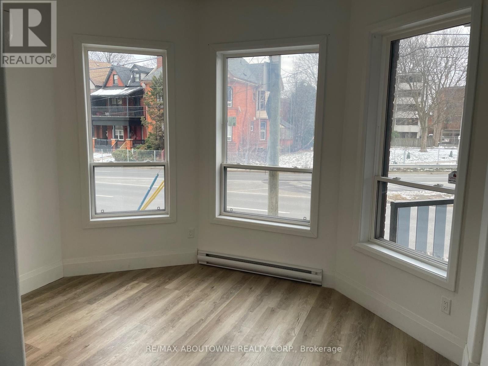 












66 WELLINGTON STREET S

,
Hamilton (Corktown),




Ontario
L8N2R1

