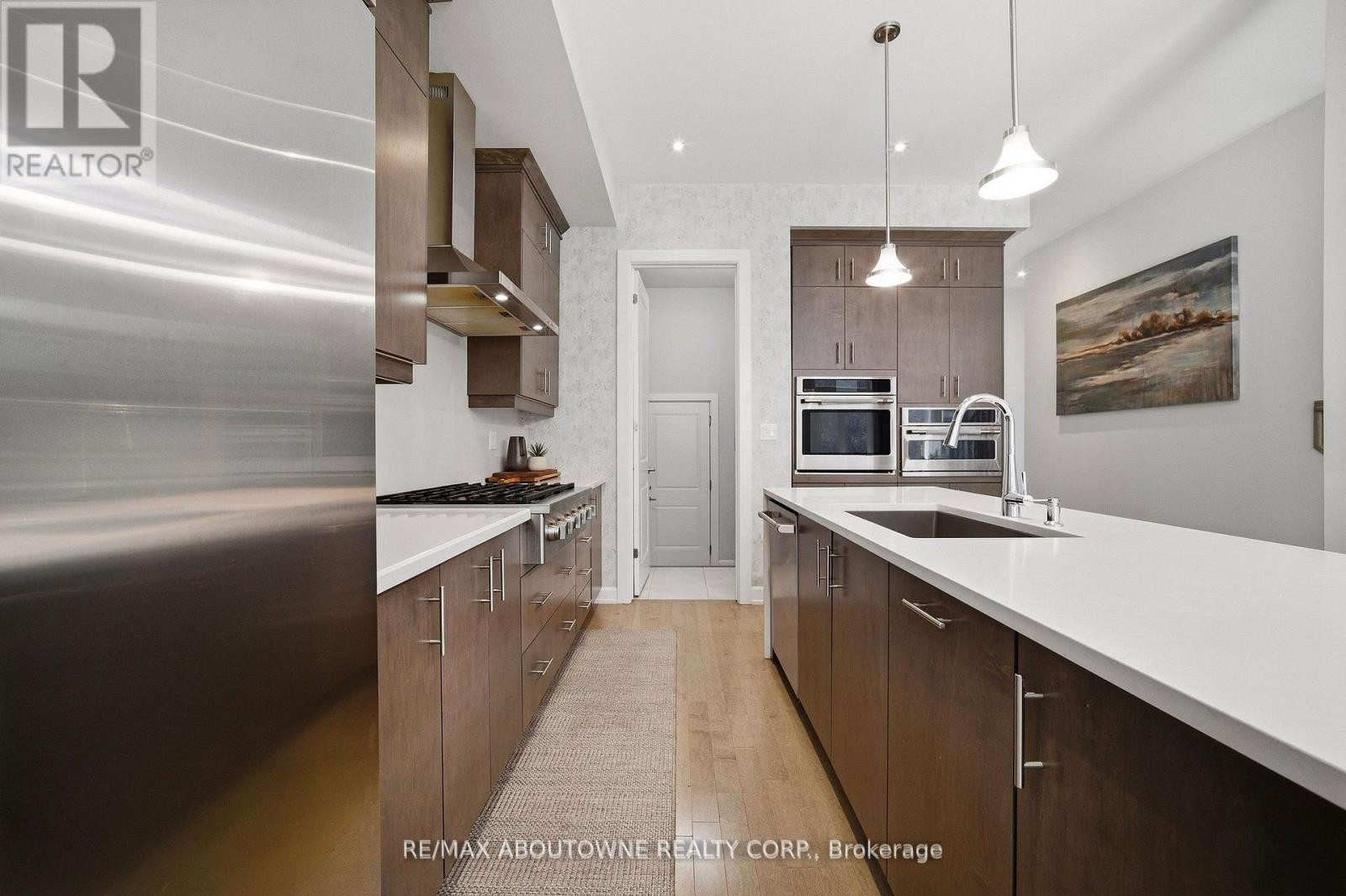 












37 RIESLING STREET

,
Grimsby (Grimsby East),




Ontario
L3M0L2

