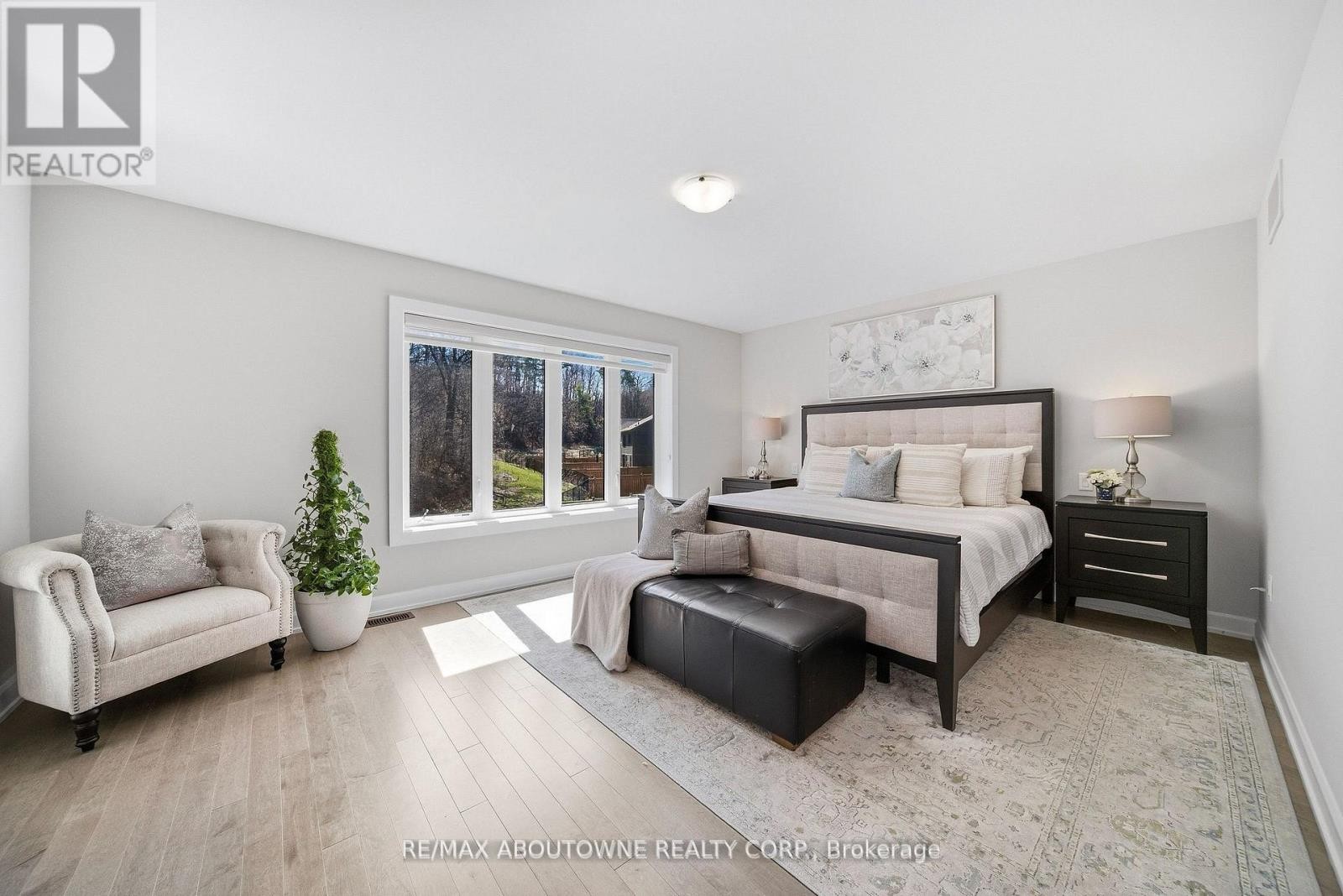 












37 RIESLING STREET

,
Grimsby (Grimsby East),




Ontario
L3M0L2

