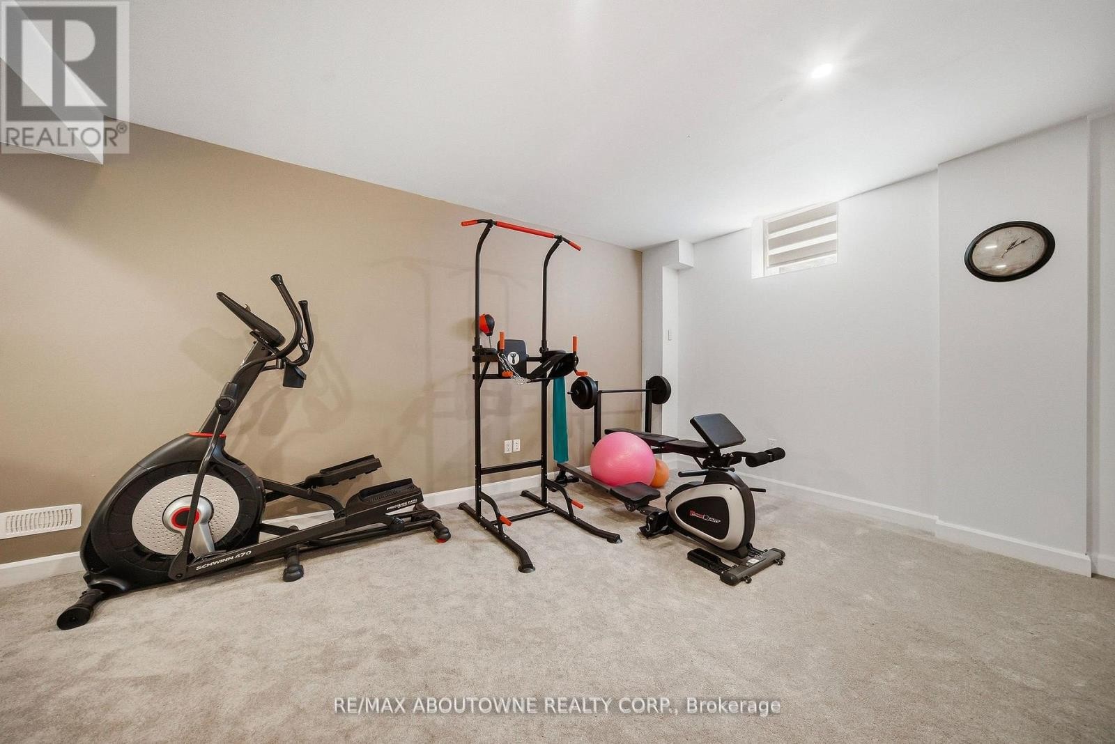 












37 RIESLING STREET

,
Grimsby (Grimsby East),




Ontario
L3M0L2

