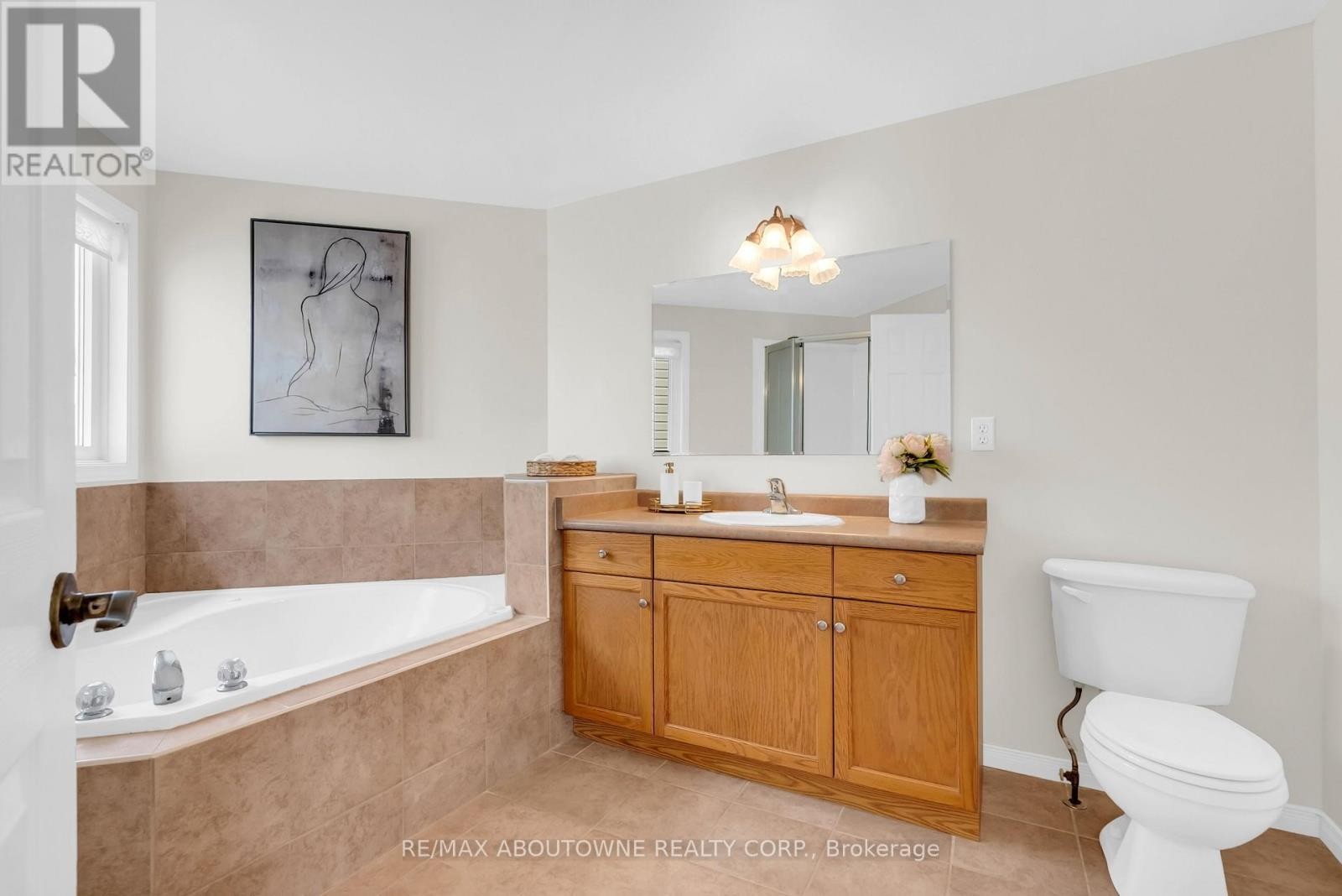 












32 JENSON BOULEVARD

,
Guelph (Pineridge/Westminster Woods),




Ontario
N1L1L1

