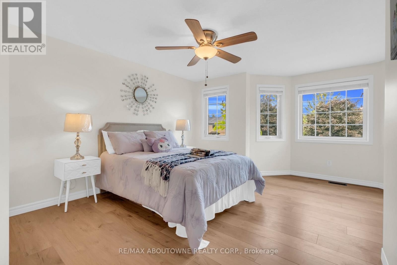 












32 JENSON BOULEVARD

,
Guelph (Pineridge/Westminster Woods),




Ontario
N1L1L1


