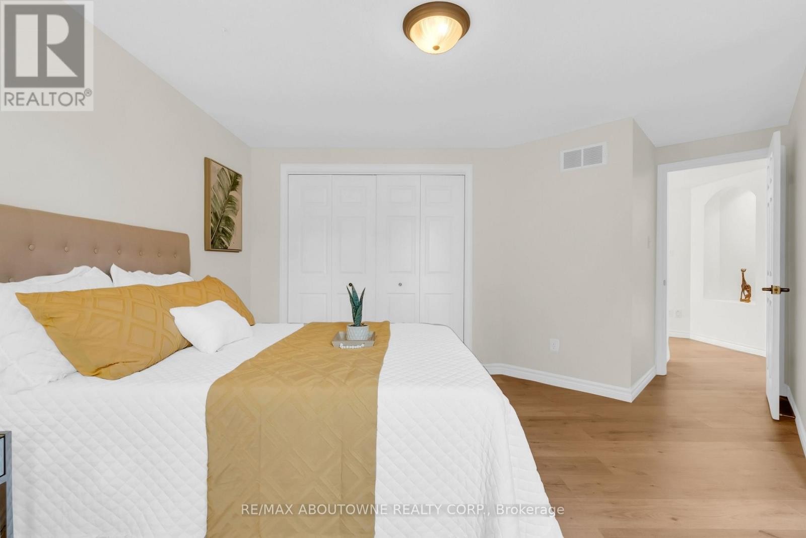 












32 JENSON BOULEVARD

,
Guelph (Pineridge/Westminster Woods),




Ontario
N1L1L1

