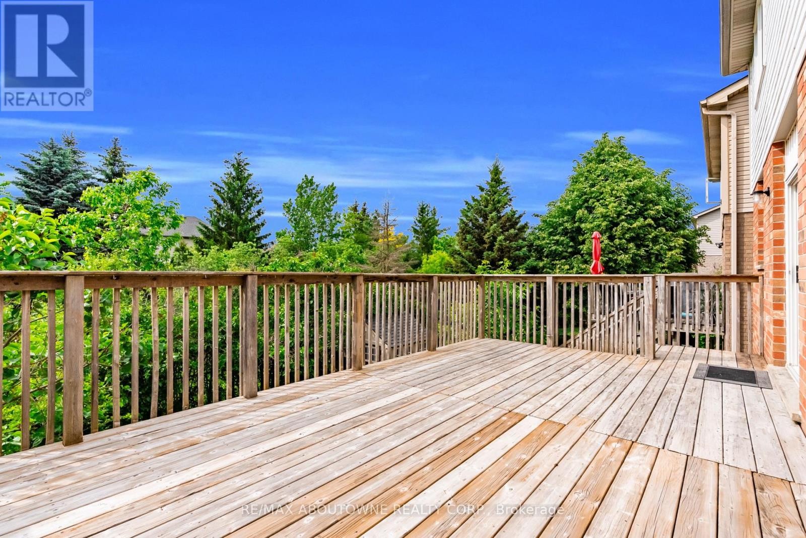 












32 JENSON BOULEVARD

,
Guelph (Pineridge/Westminster Woods),




Ontario
N1L1L1

