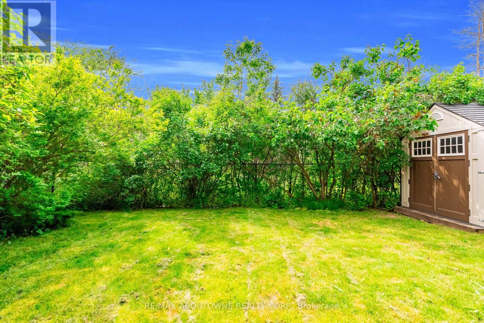 












32 JENSON BOULEVARD

,
Guelph (Pineridge/Westminster Woods),




Ontario
N1L1L1

