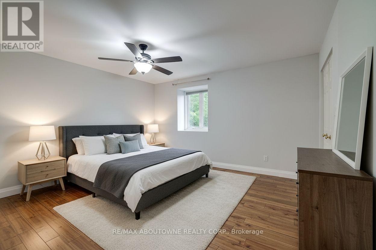 












178 CARLISLE ROAD

,
Hamilton (Carlisle),




Ontario
L0R1H2

