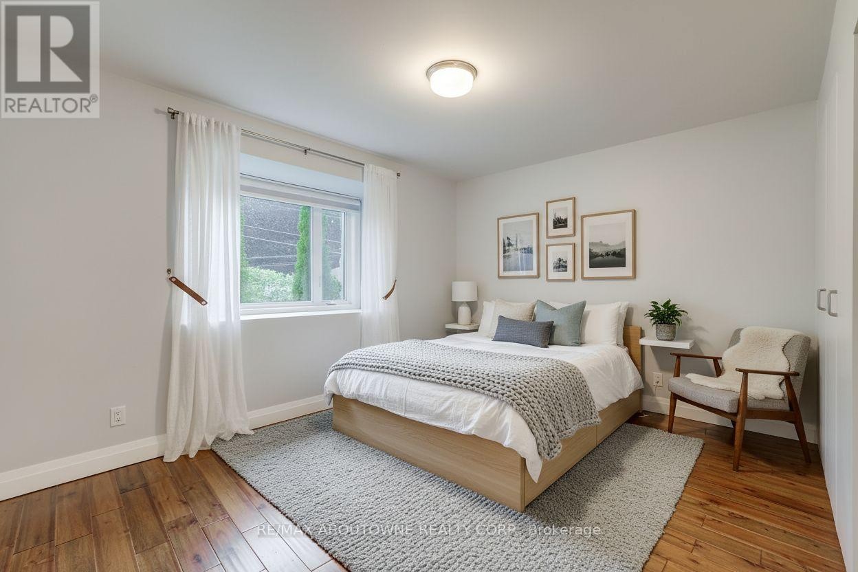 












178 CARLISLE ROAD

,
Hamilton (Carlisle),




Ontario
L0R1H2

