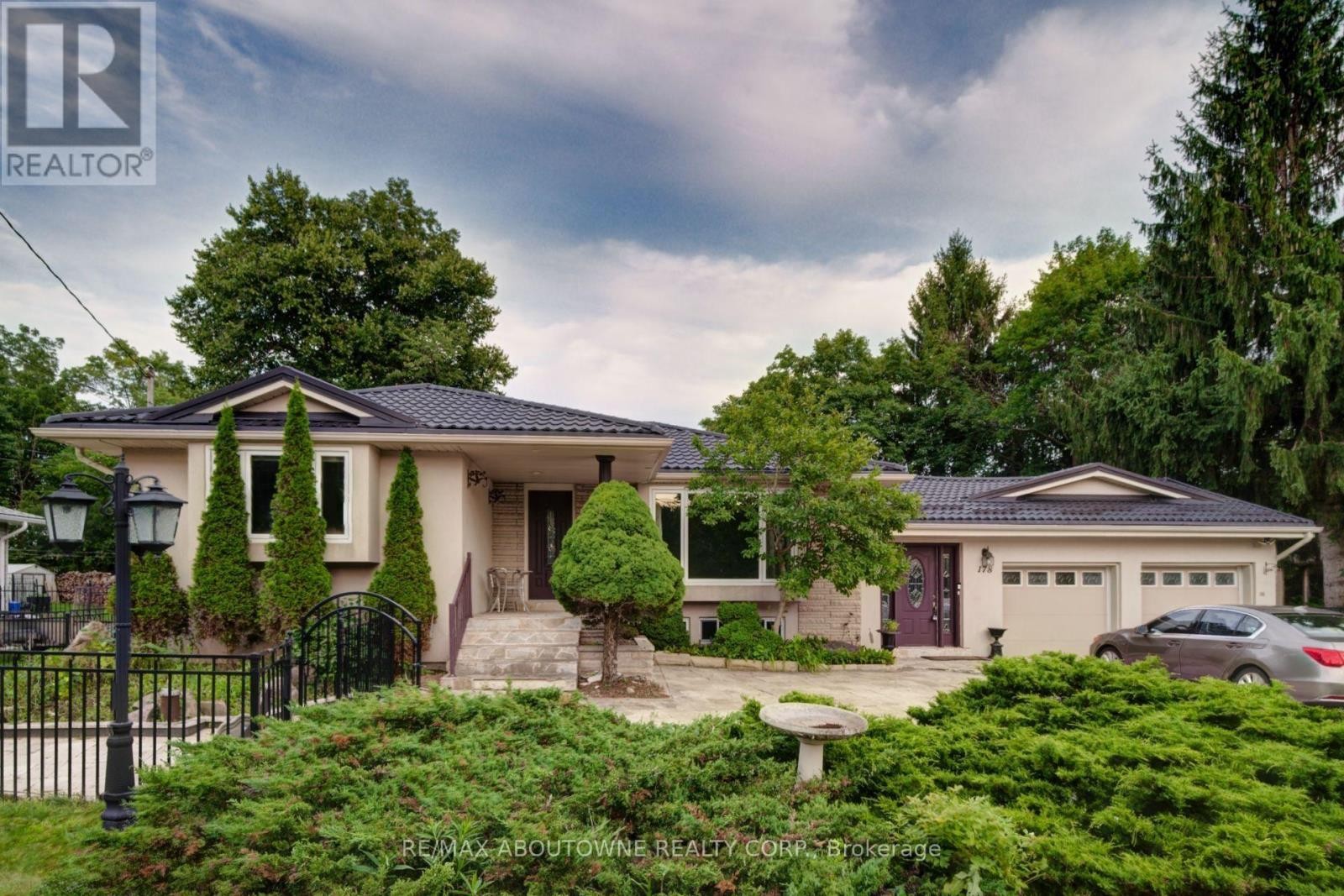 












178 CARLISLE ROAD

,
Hamilton (Carlisle),




Ontario
L0R1H2

