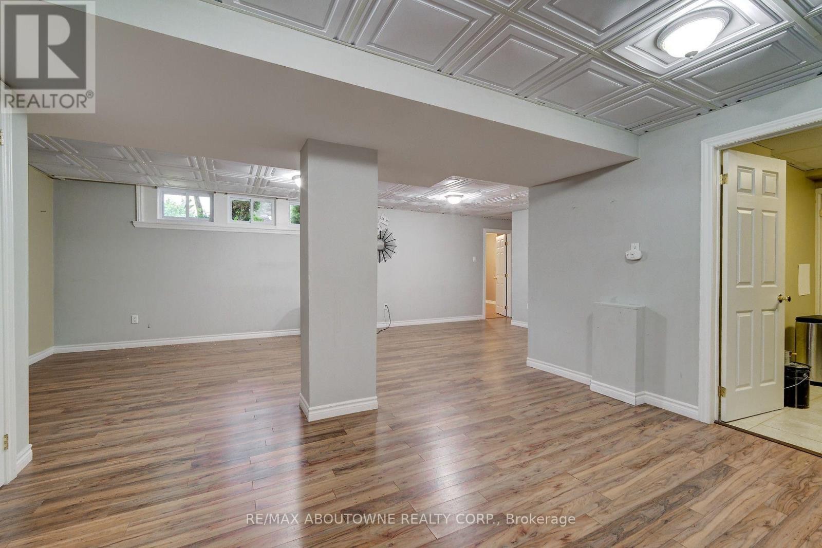 












178 CARLISLE ROAD

,
Hamilton (Carlisle),




Ontario
L0R1H2

