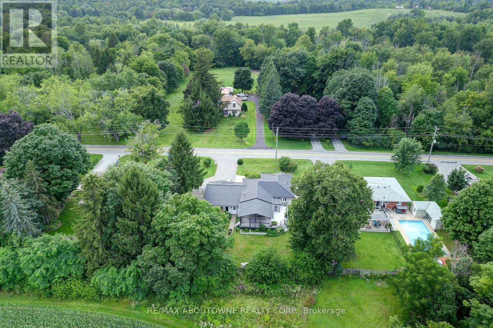 












178 CARLISLE ROAD

,
Hamilton (Carlisle),




Ontario
L0R1H2

